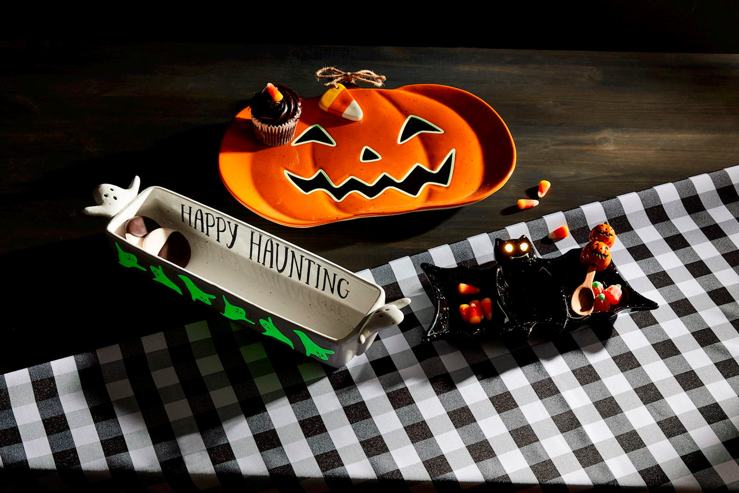 PUMPKIN GLOW IN THE DARK PLATTER