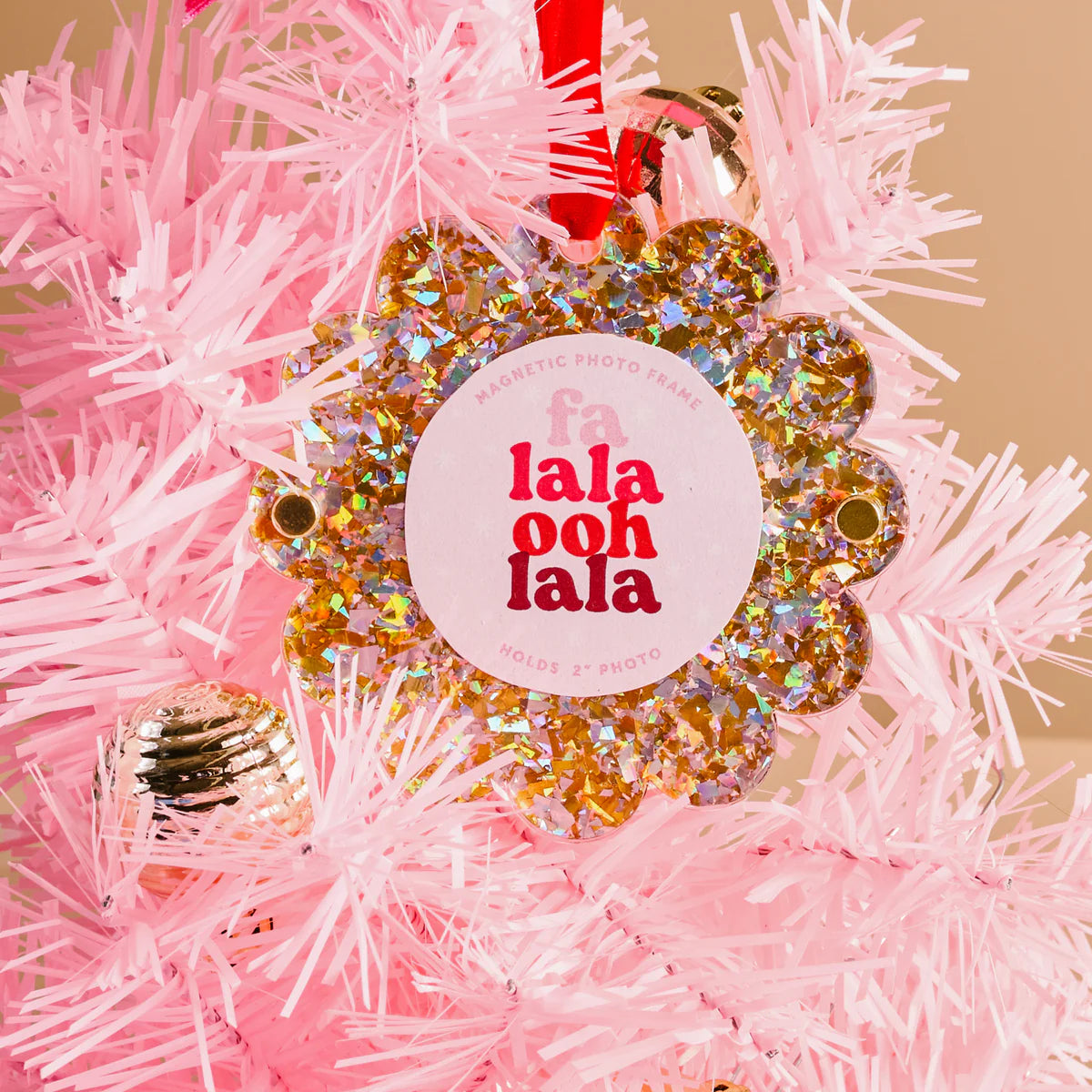 HOLIDAY SCALLOPED PICTURE FRAME ORNAMENTS