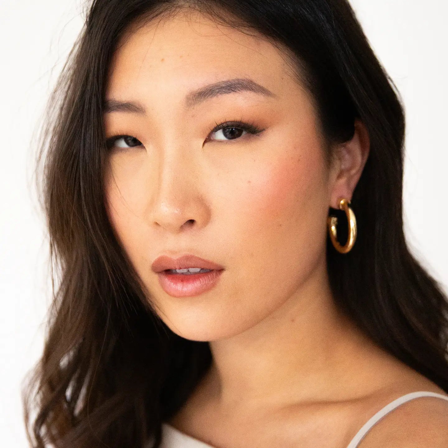 SMALL ACRYLIC HOOP EARRINGS - GOLD