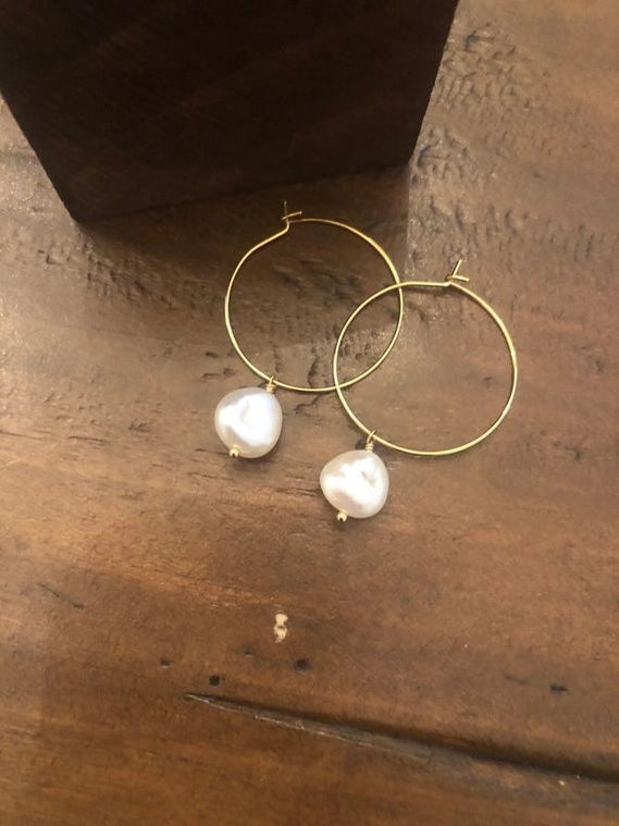 BAROQUE PEARL HOOP EARRINGS