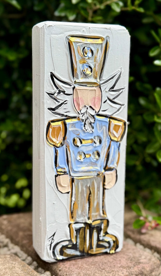 STANDING NUTCRACKER WOODEN BLOCK