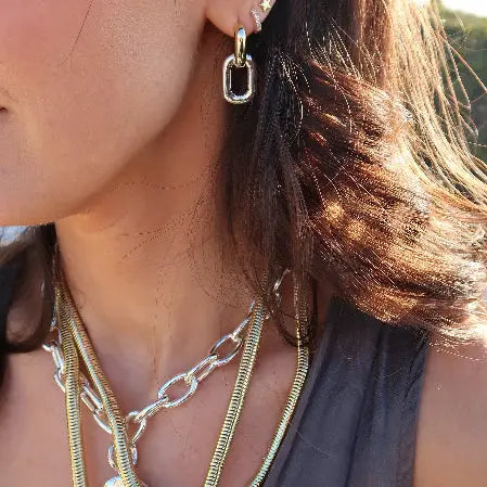 CHELSEA HOOP EARRINGS
