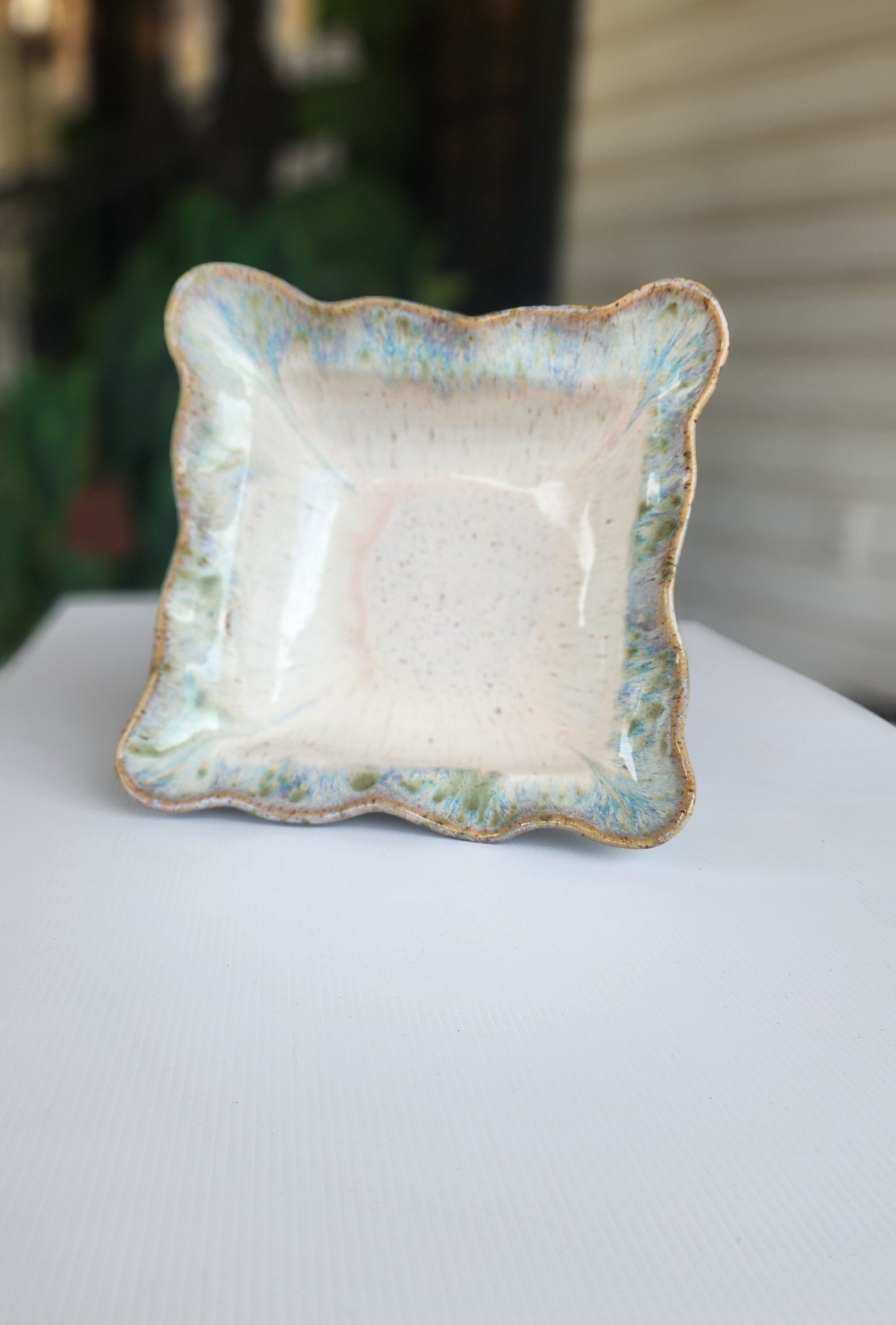 MEDIUM SQUARE BOWL