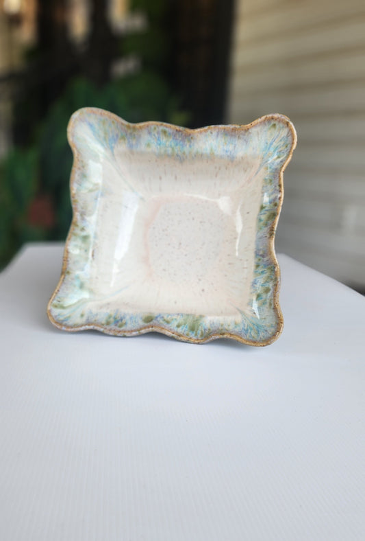 MEDIUM SQUARE BOWL
