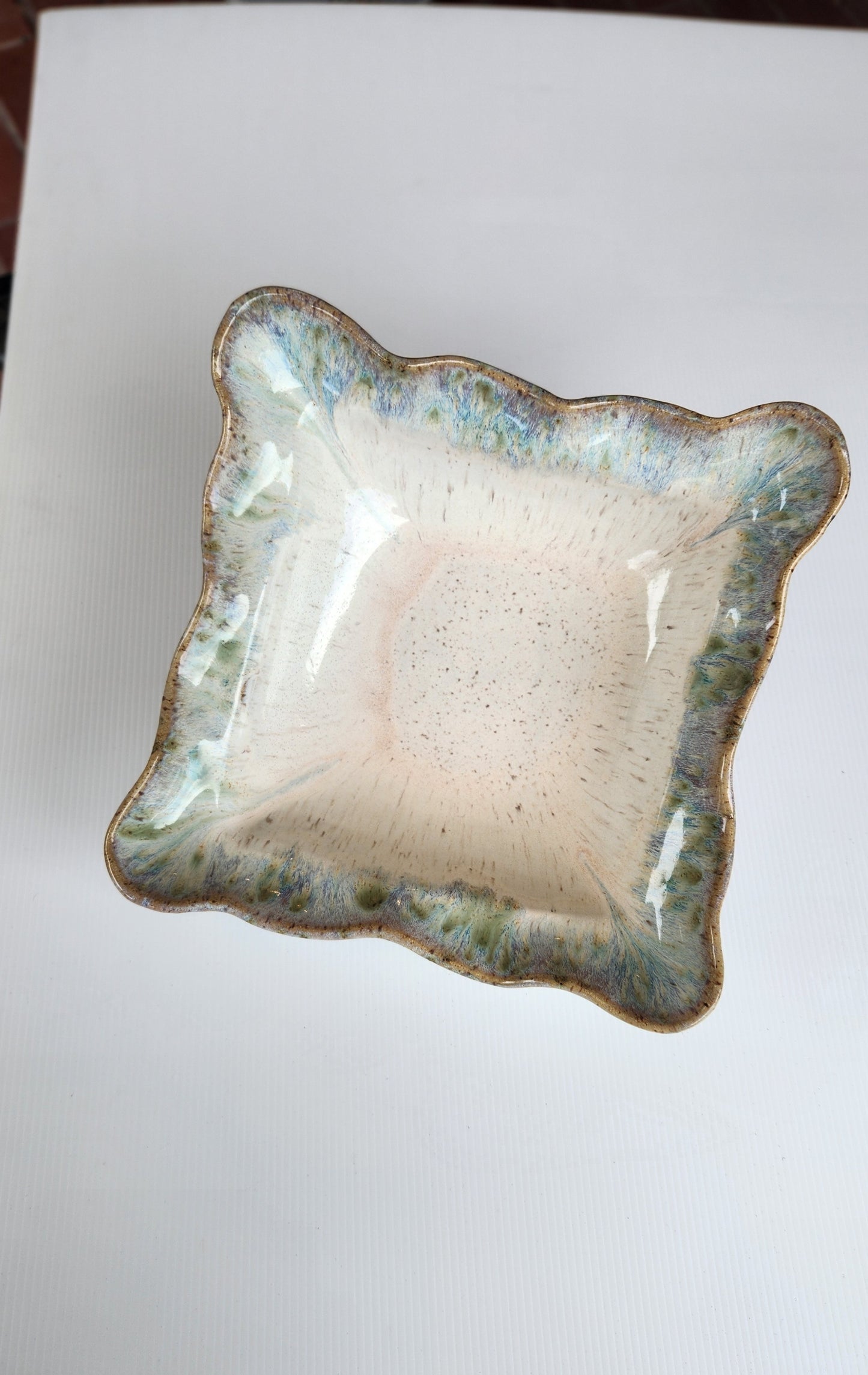 MEDIUM SQUARE BOWL
