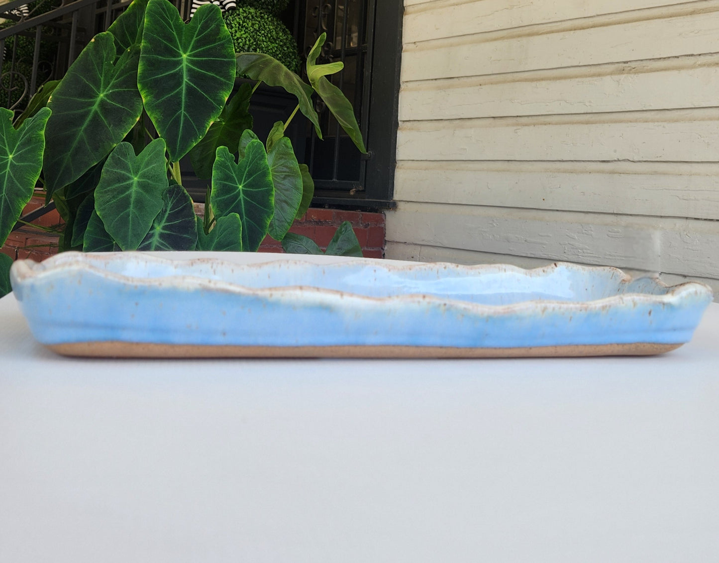 FLIRTY EDGE TRAY