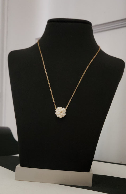 GOLD-FILLED CHAIN DROP CLUSTER PEARL NECKLACE