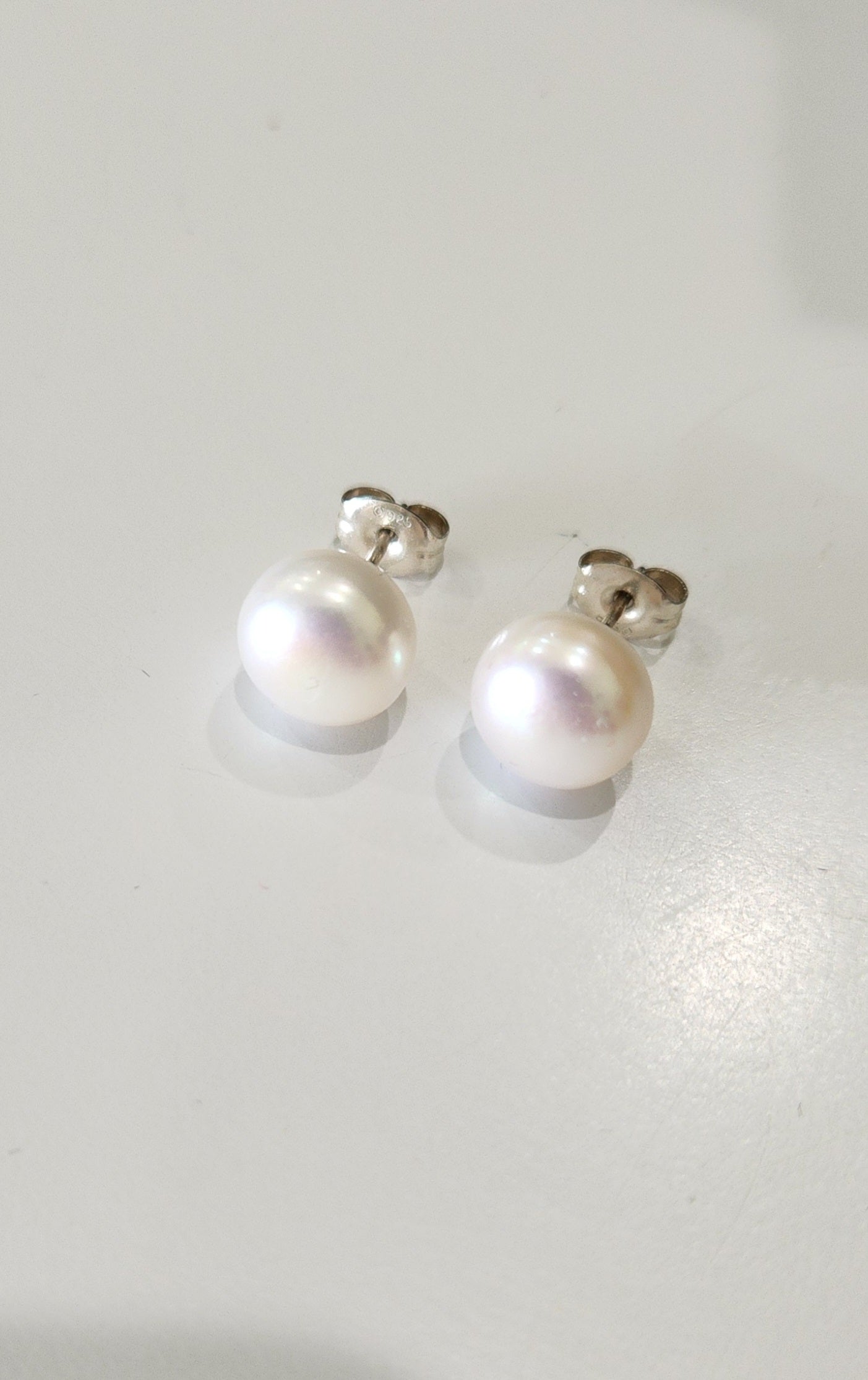 PEARL STUD EARRINGS