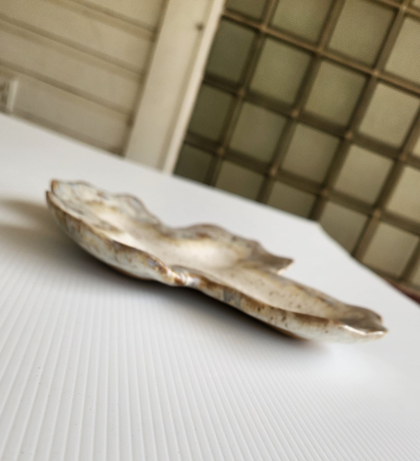 GIFTING CROSS - OYSTER
