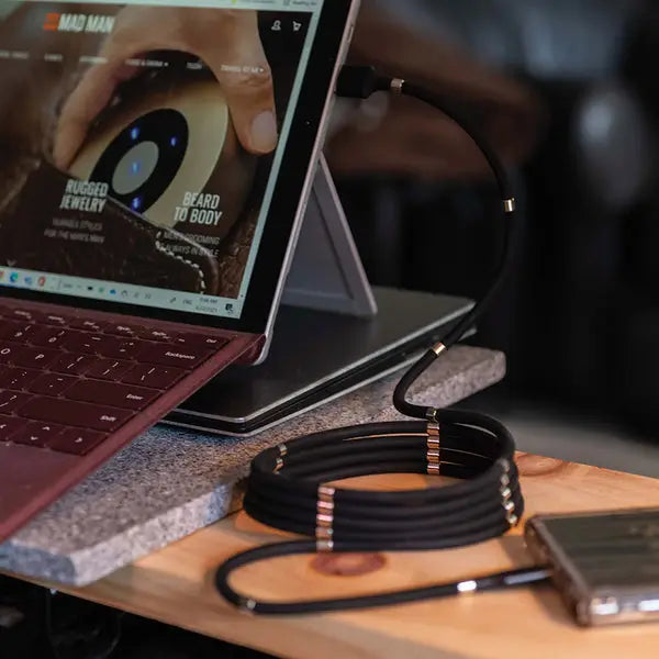 MADNETIC CHARGING CABLE - APPLE