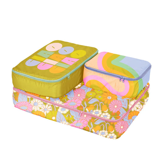 DELIGHTFUL PACKING CUBES SET