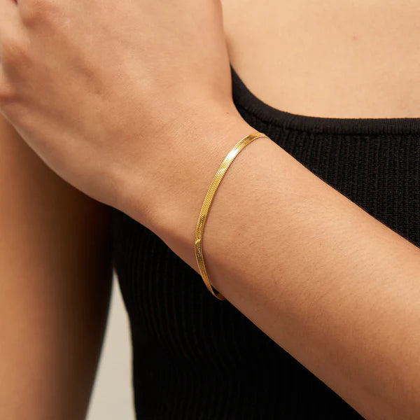 DAINTY HERRINGBONE BRACELET