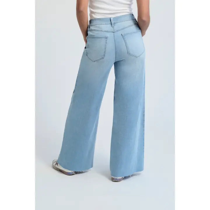 28" CROPPED WIDE LEG JEANS