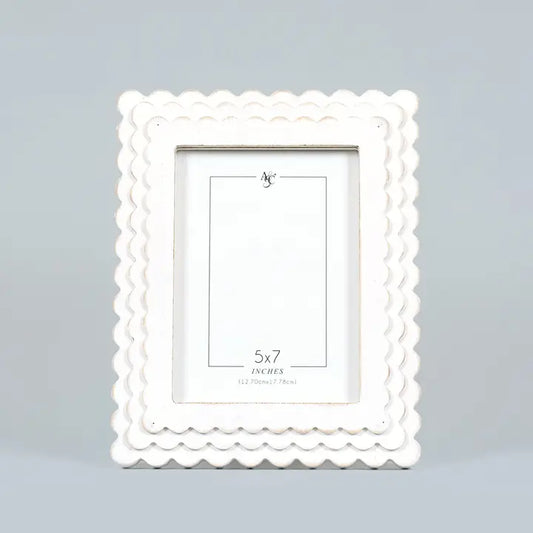 WHITE SCALLOPED WOODEN FRAME