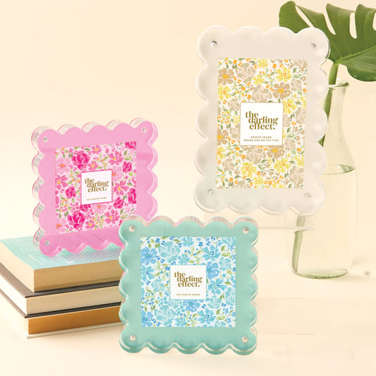 SQUARE SCALLOPED ACRYLIC FRAME
