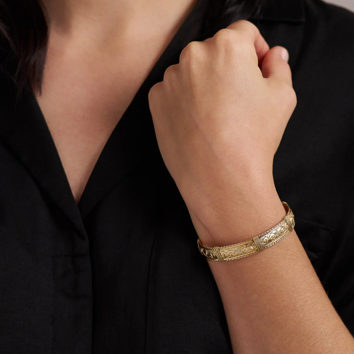 ANGELINA ALL GOLD BRACELET