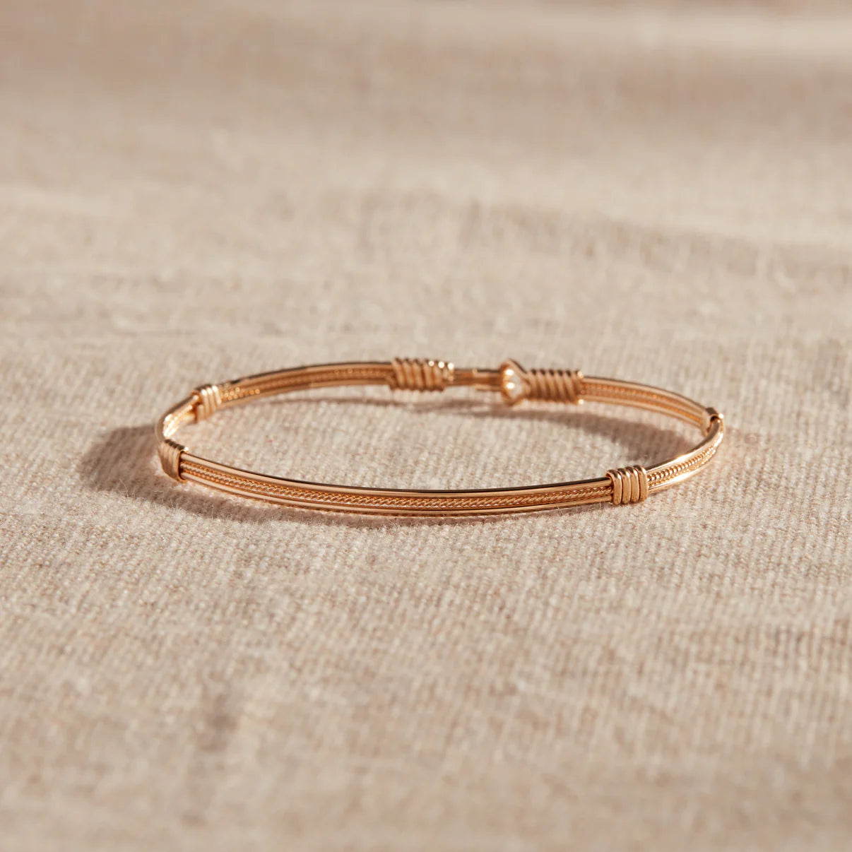 BE KIND BRACELET - ALL GOLD