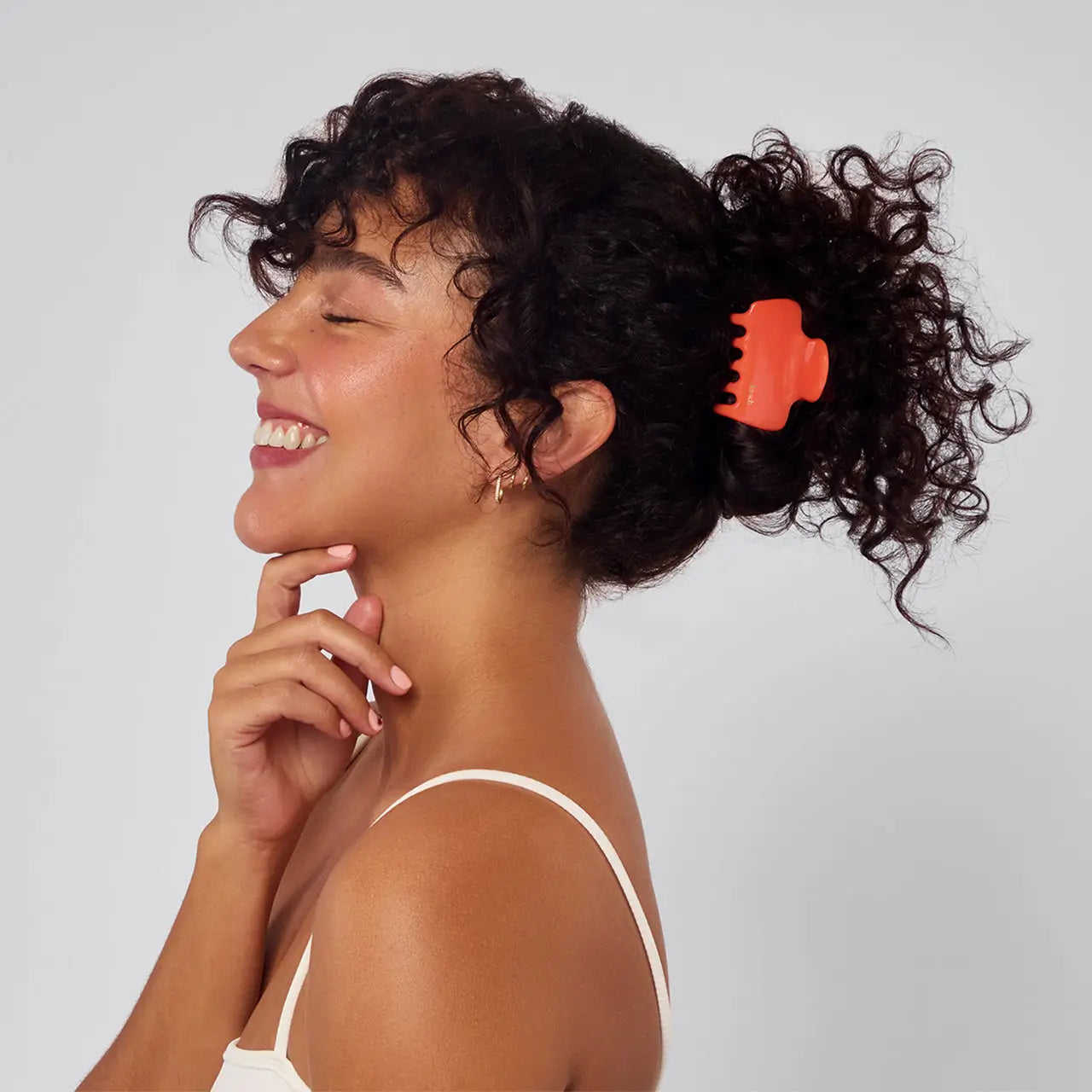 RECYCLED PLASTIC MEDIUM CLOUD CLIP - CHERRY