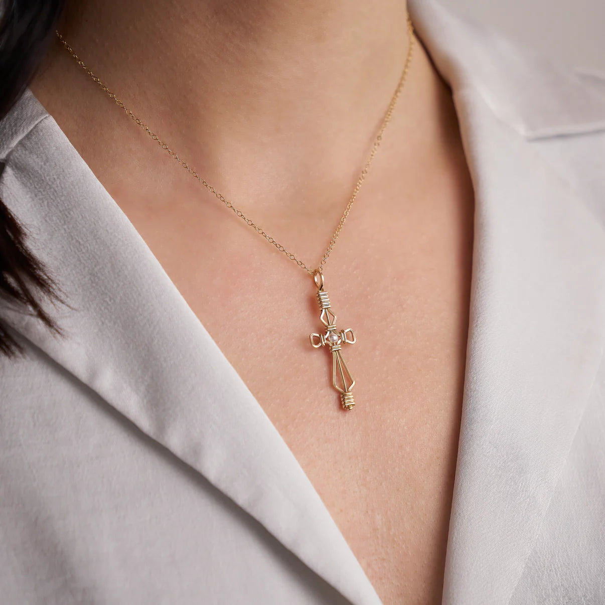 JESUS LOVES ME PENDANT