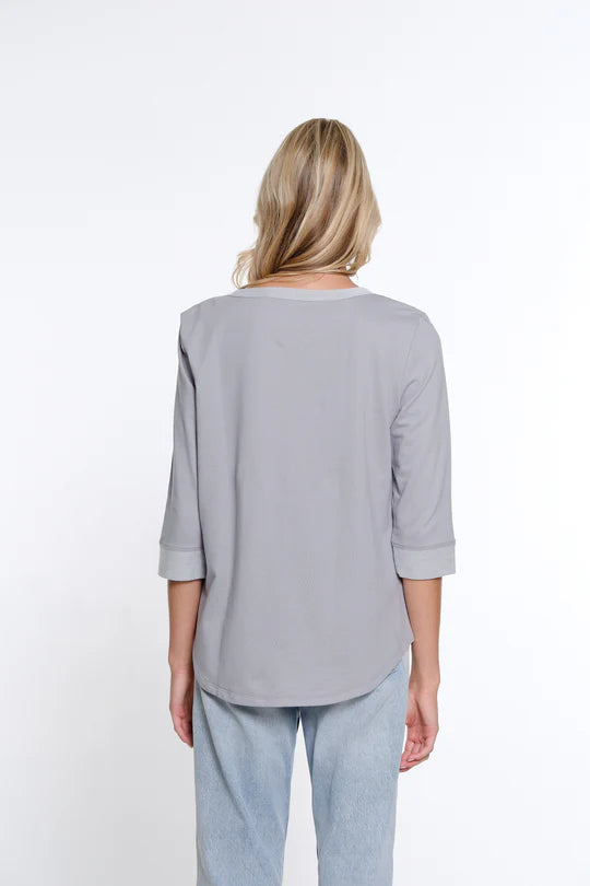 GRAY BOAT NECK TOP