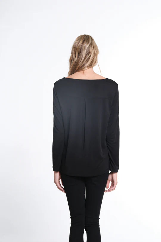 BLACK SCOOP NECK TOP