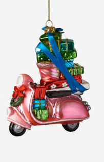 SCOOTER W/ PRESENTS ORNAMENT