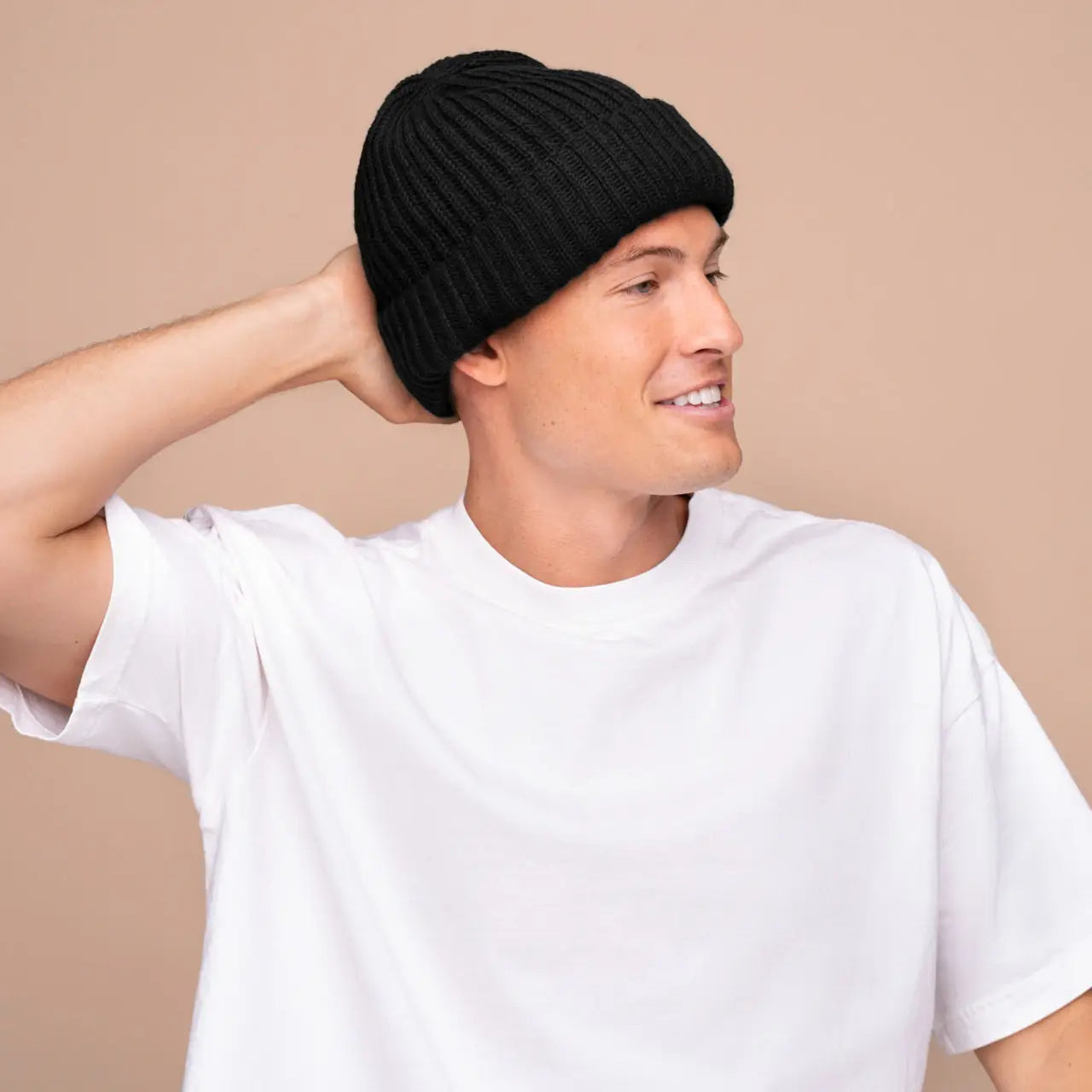 GLAZEY SATIN-LINED BEANIE - BLACK