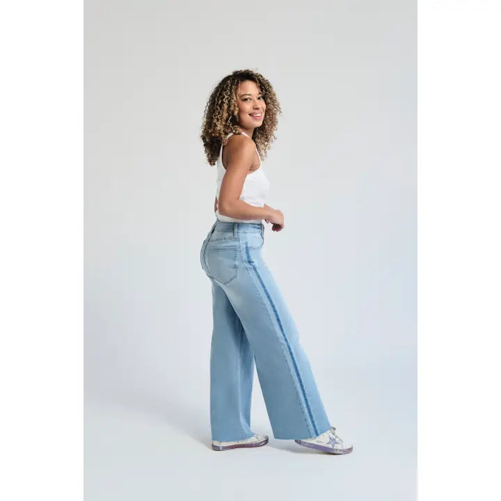28" CROPPED WIDE LEG JEANS
