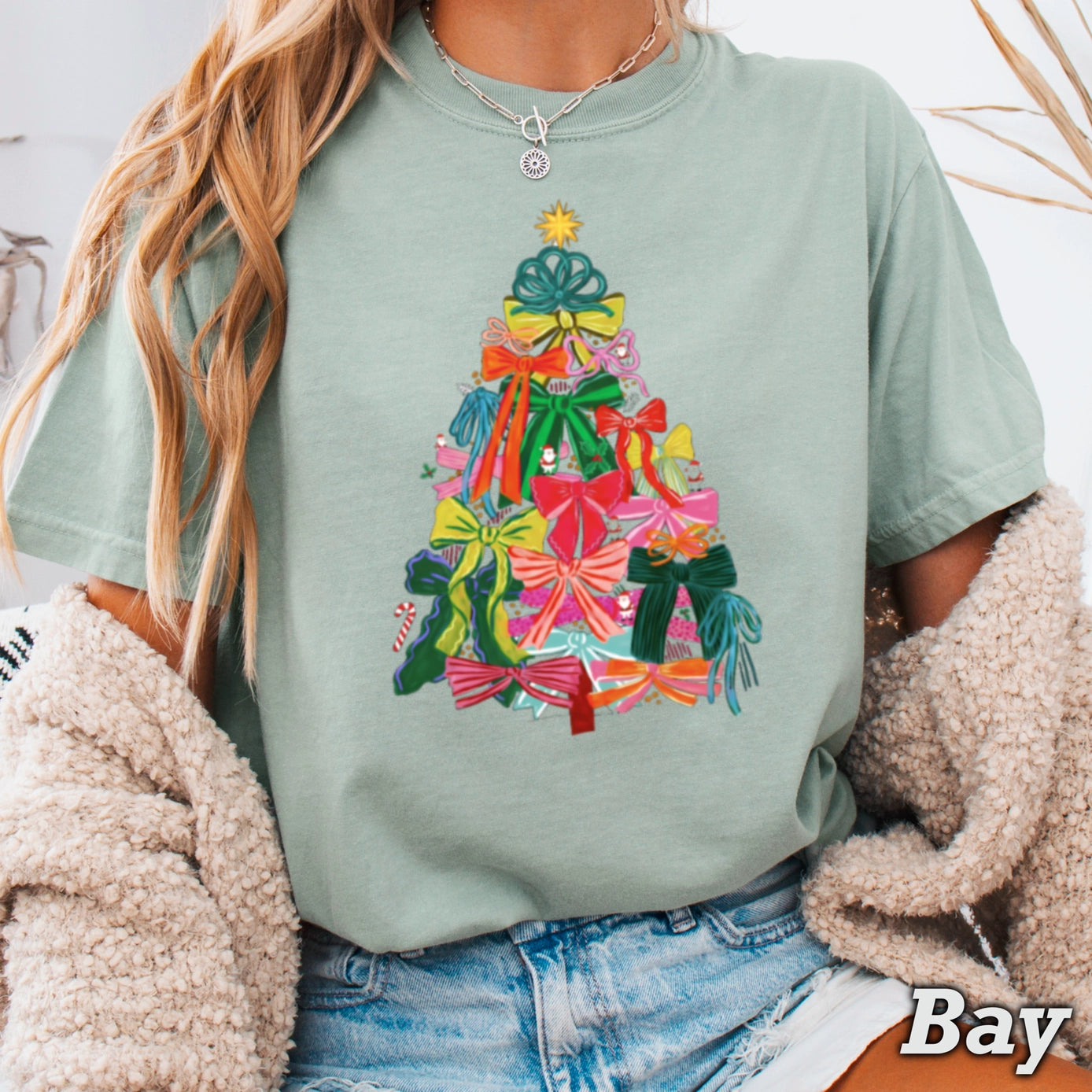 BOW CHRISTMAS TREE TEE