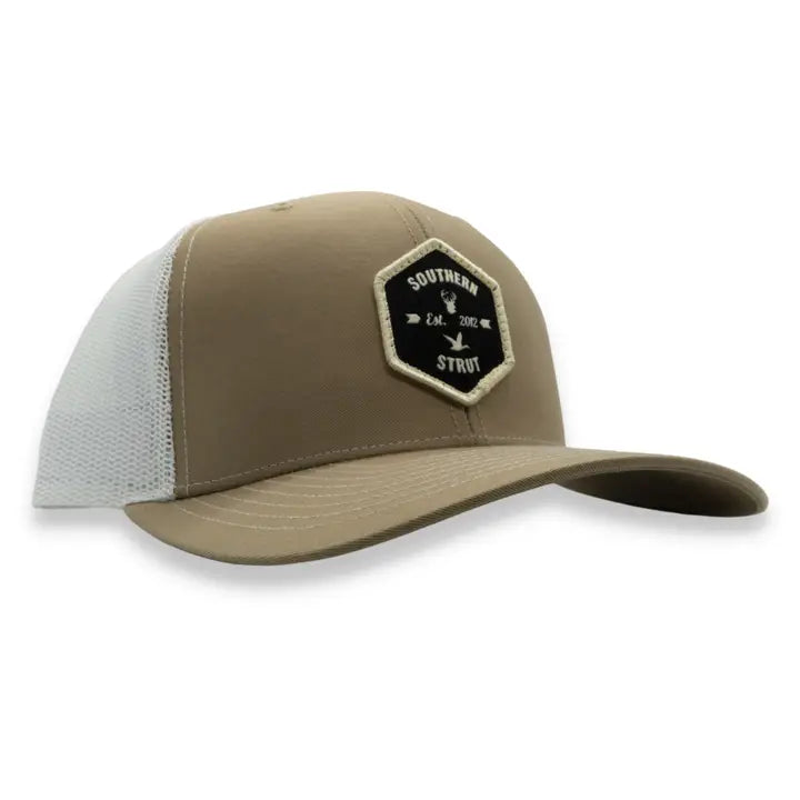 DIAMOND DEER PATCH TRUCKER HAT