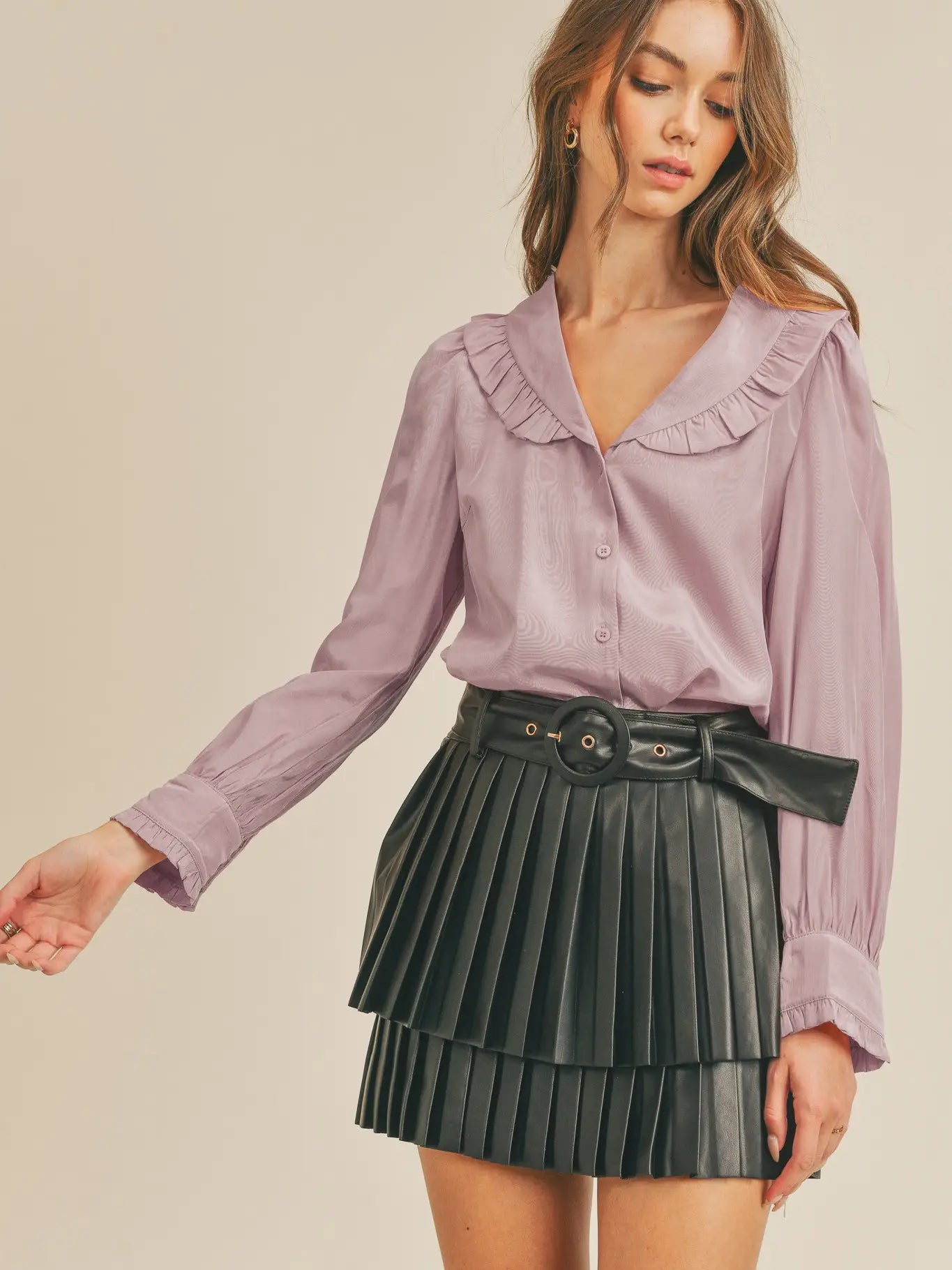RUFFLE COLLAR BUTTON DOWN TOP