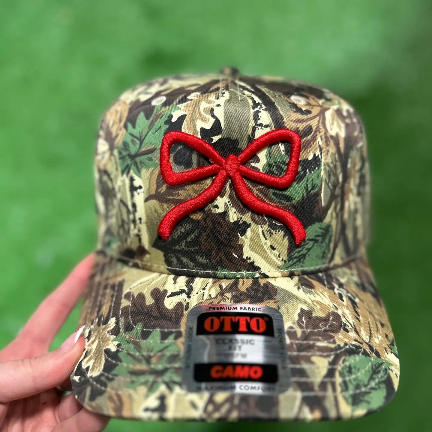 CHRISTMAS BOW CAMO HAT
