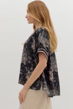 BLACK FLORAL PULLOVER TOP