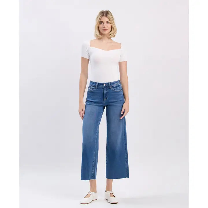 HIGH RISE CLEAN CUT RAW HEM CROP SLIM WIDE JEANS