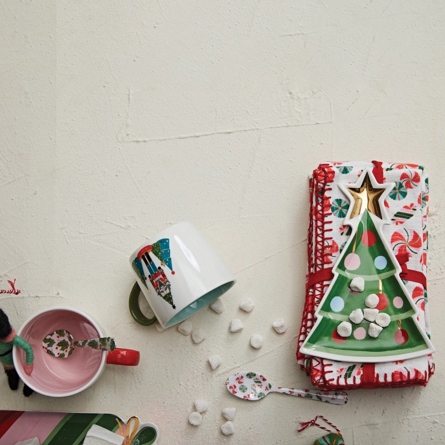 CHRISTMAS TREE SHAPED PLATE