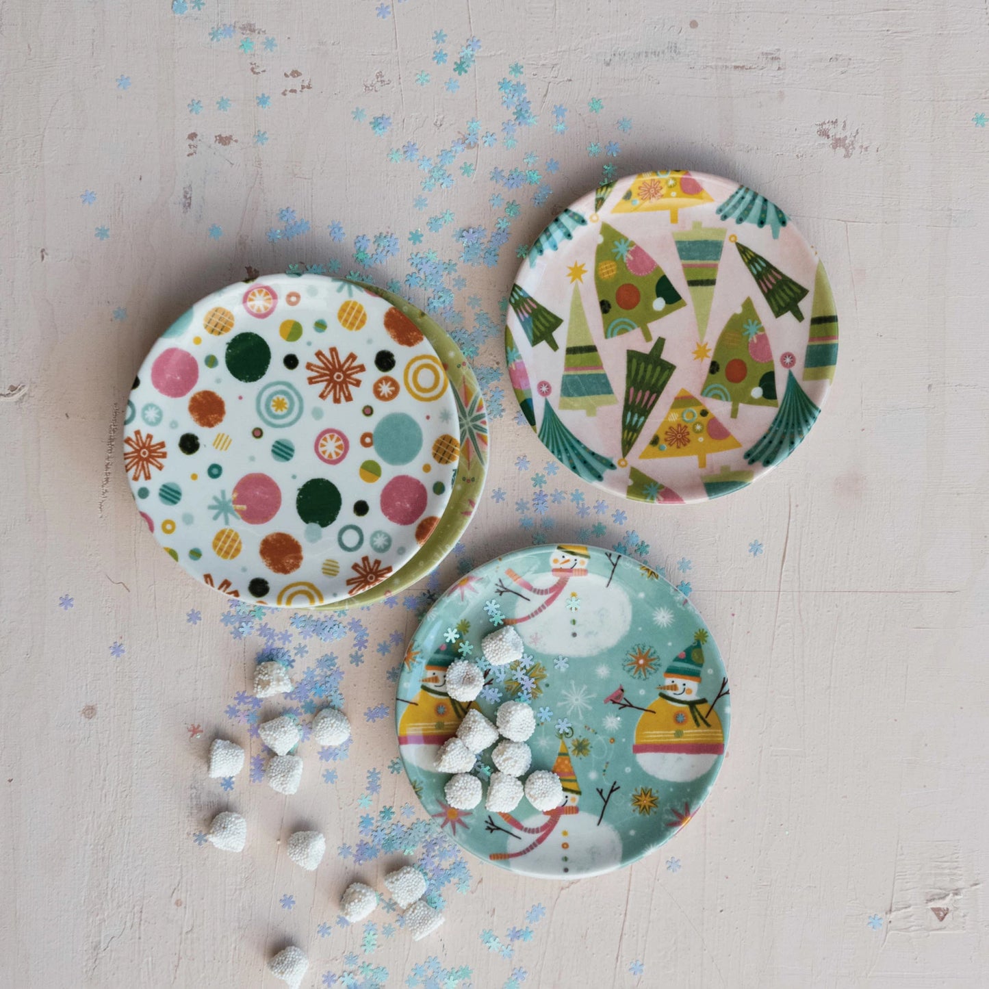 WHIMSICAL CHRISTMAS CANAPE PLATES SET/4
